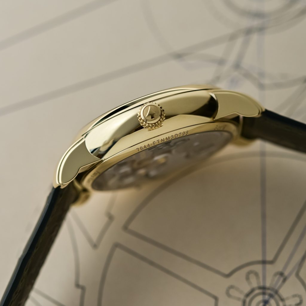 Minerva Exo Tourbillon Limited Edition 18 Olive Green yellow Gold - review - 9