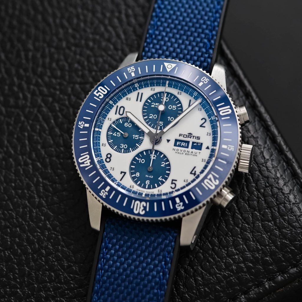 Fortis Novonaut N-42 Halo Edition review - luminous dial space chronograph - 6