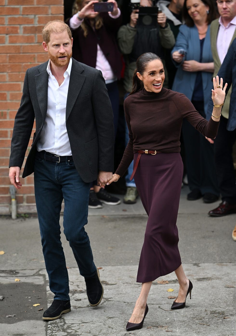 nottingham, england october 15 prince harry, duke of sussex and meghan, duchess of sussex greet fans during their visit to nottingham on october 15, 2026 in nottingham, england photo by samir husseinwireimage