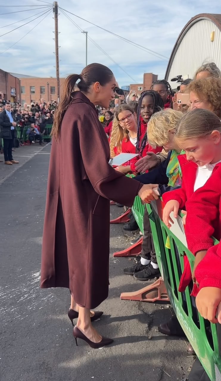 meghan-markle-prince-harry-nottingham-engagements-style-rave