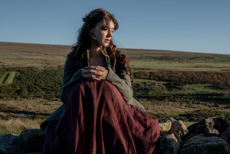 4258d04600313rdaisy edgar jones stars as elinor dashwood in sense and sensibility, a focus features releasecredit alex bailey © 2026 focus features llc
