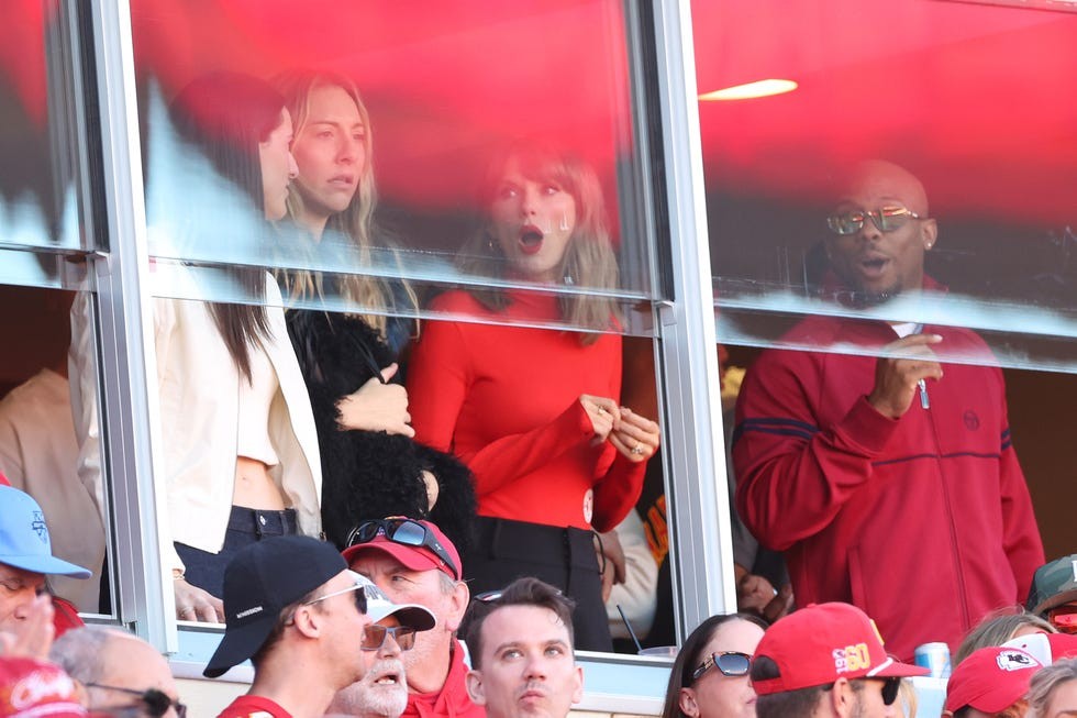 Los Angeles Chargers v Kansas City Chiefs