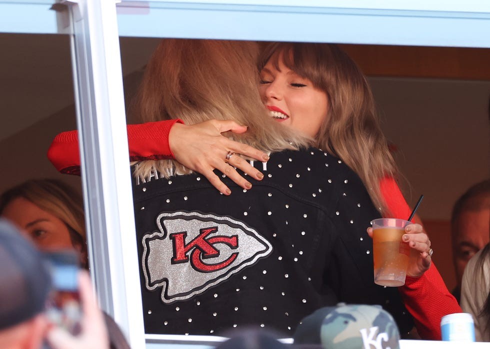 Los Angeles Chargers v Kansas City Chiefs