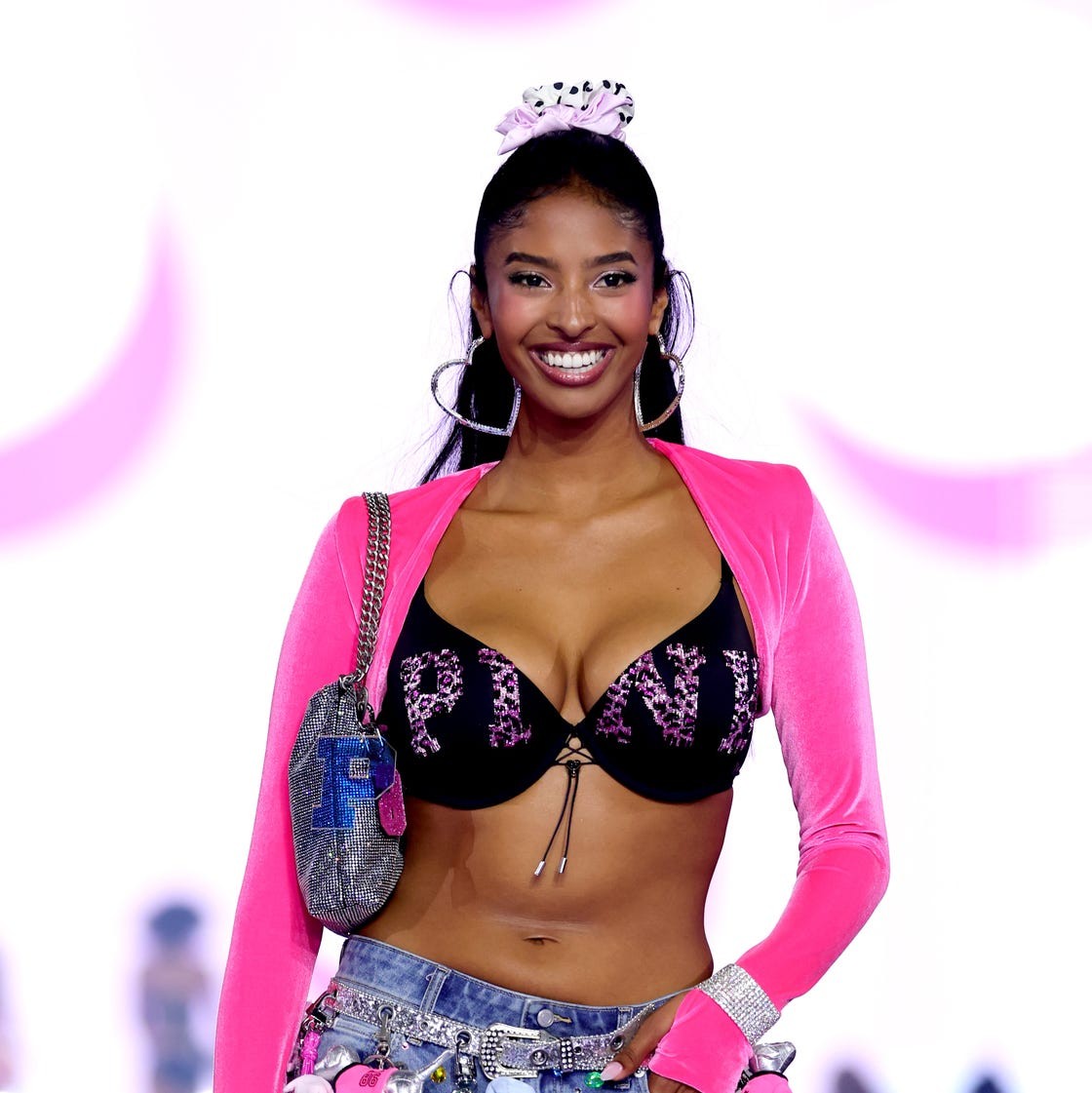 Victoria's Secret Fashion Show 2026 - Runway & Front Row