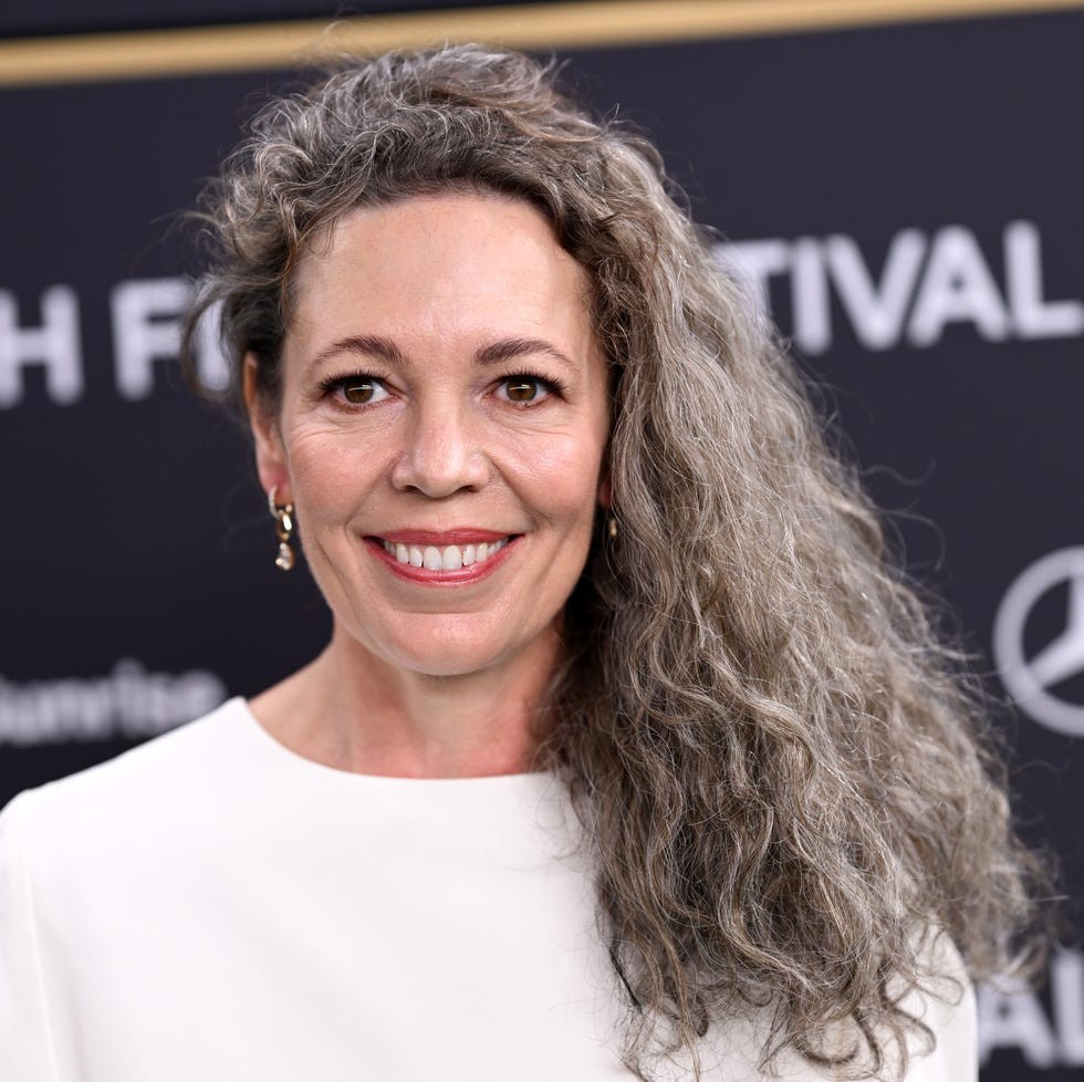 olivia colman grey hair curls
