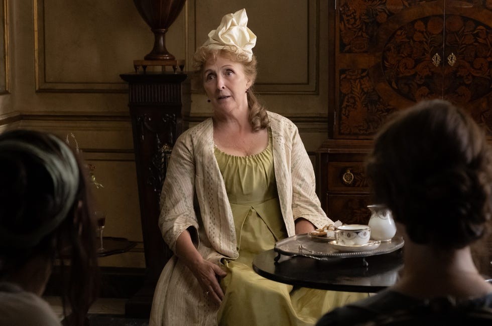 4258d02200244rfiona shaw stars as mrs jennings in sense and sensibility, a focus features releasecredit alex bailey © 2026 focus features llc