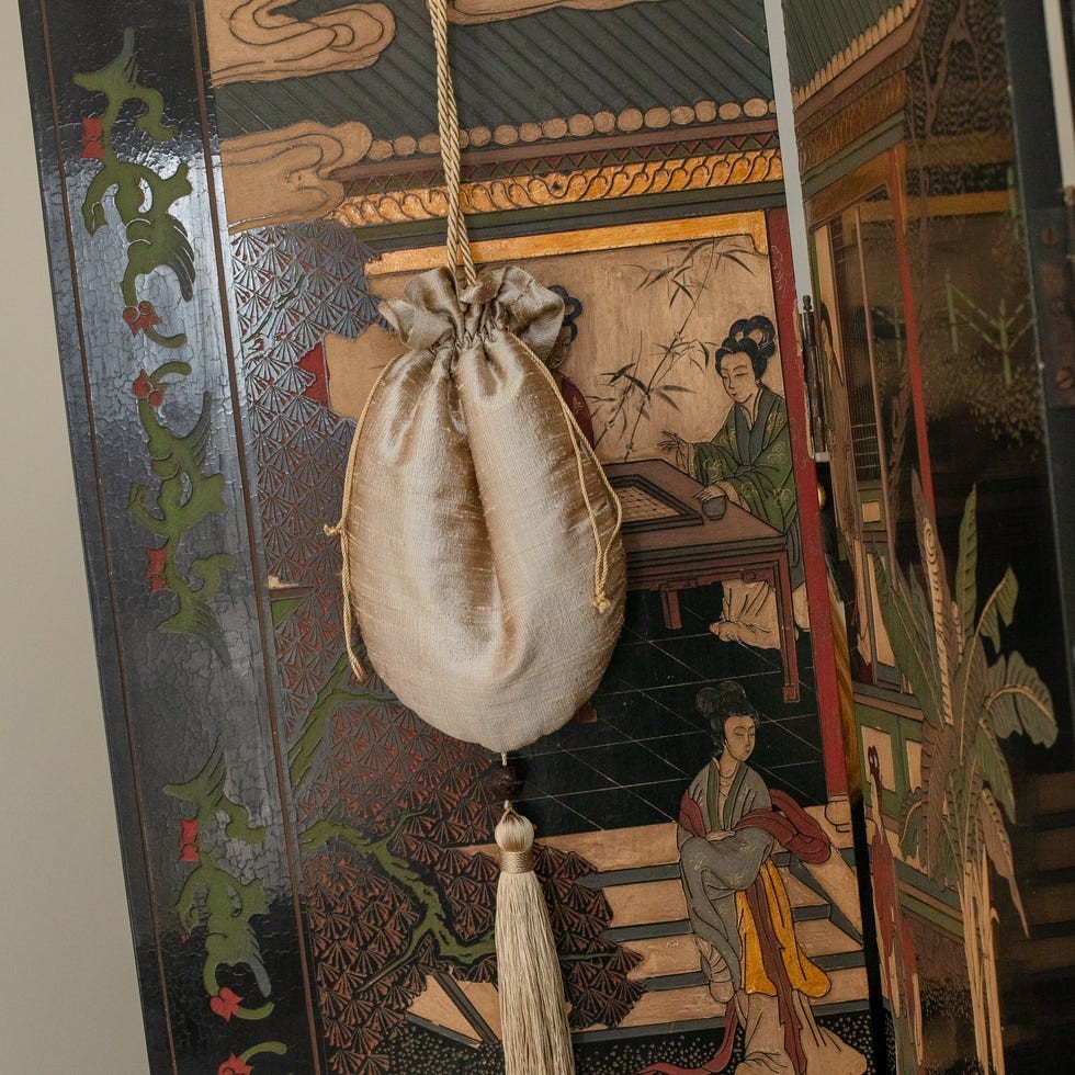 THE ETOILE POUCH