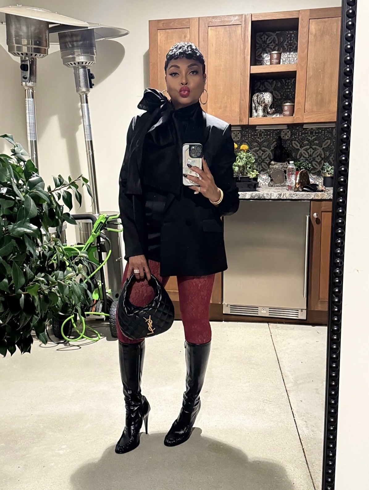 Chic Celebrity Fall Outfits