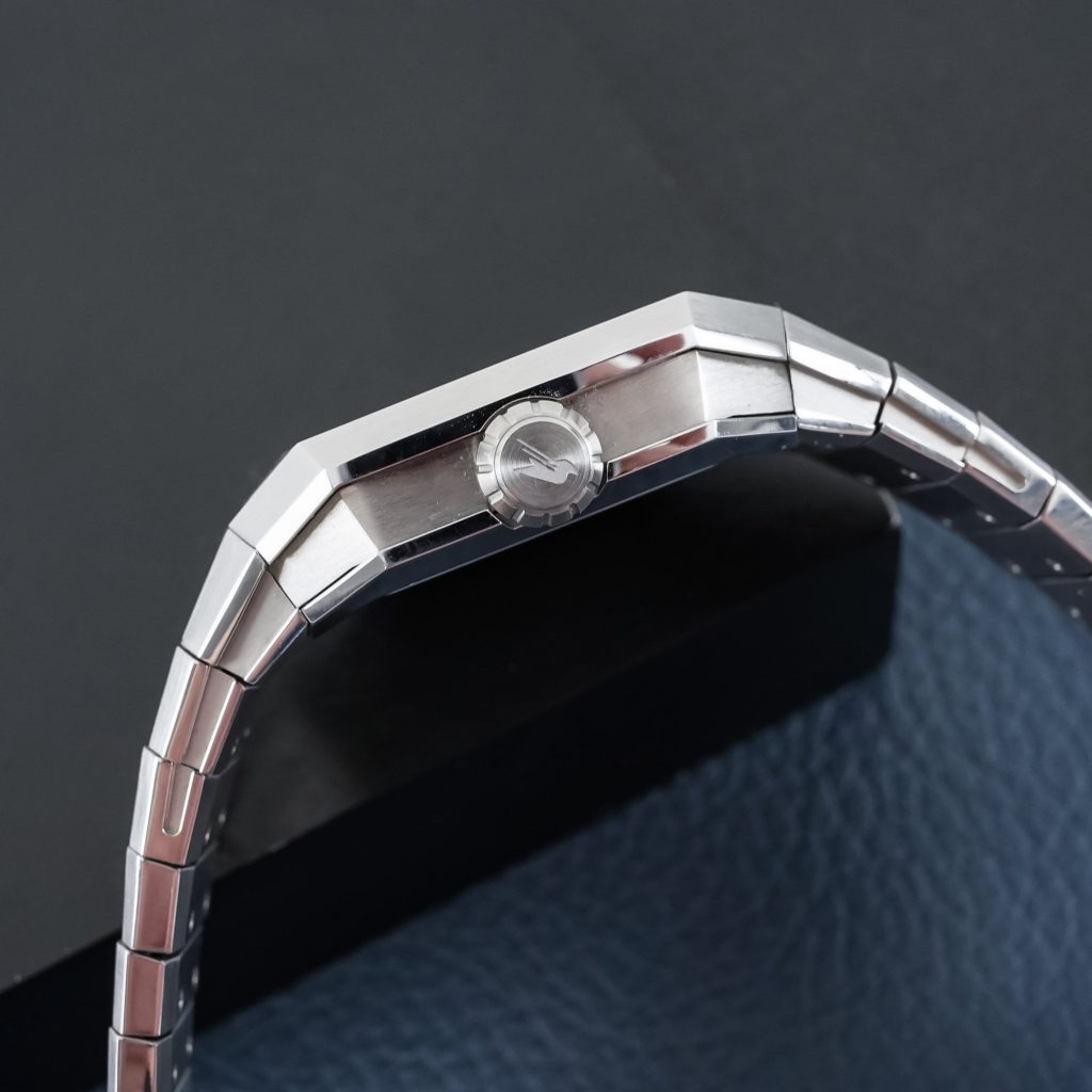 Wren Vessel Meteorite Integrated Steel Sports Watch Review - 8