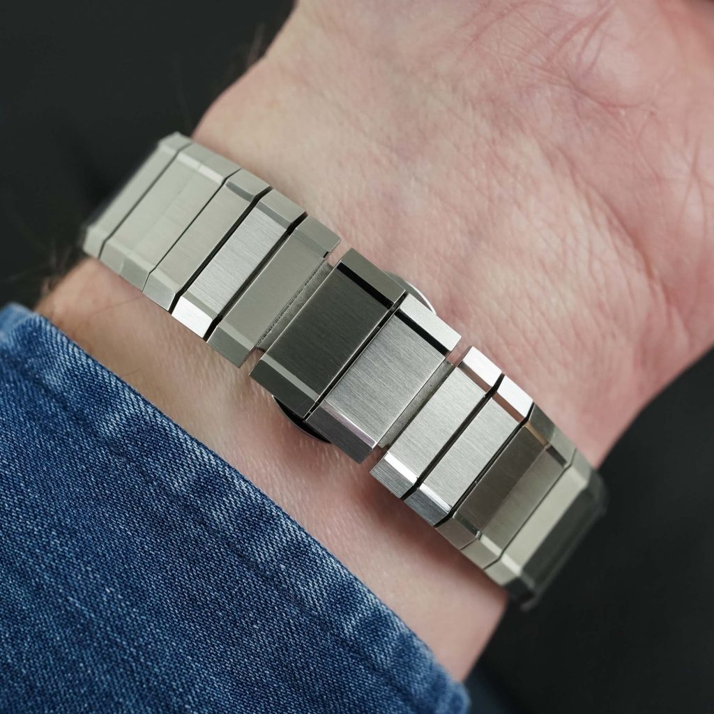 Wren Vessel Meteorite Integrated Steel Sports Watch Review - 3