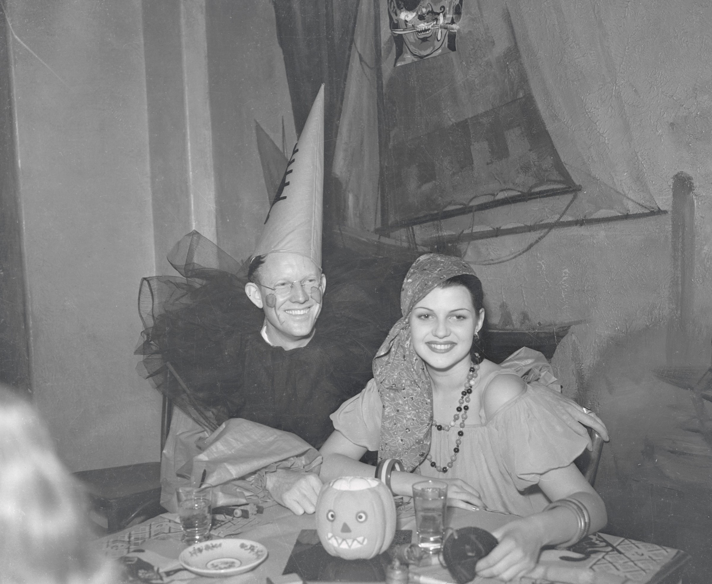 pinky tomlin and rita hayworth celebrating halloween