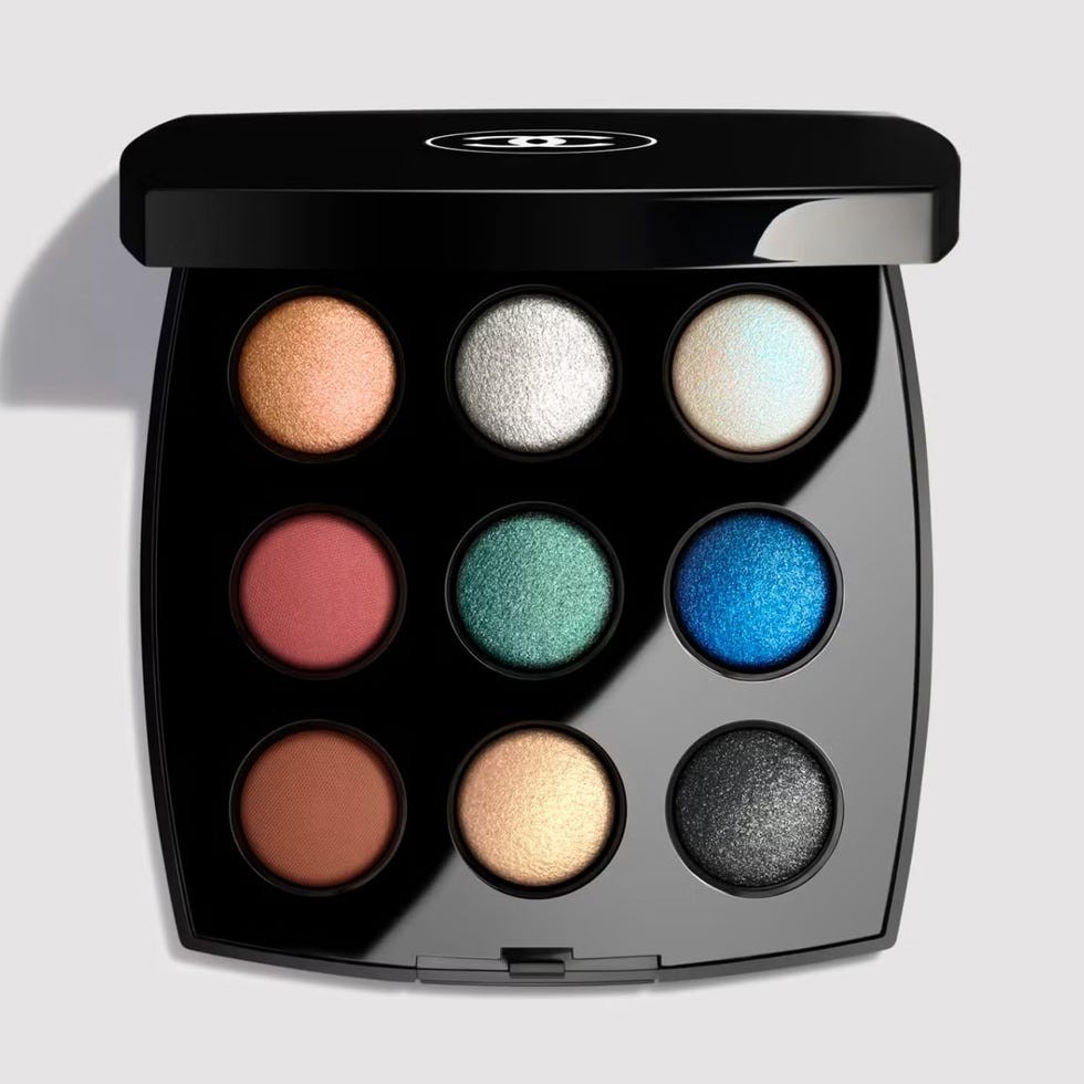 Les 9 Ombres in The Daring Muse