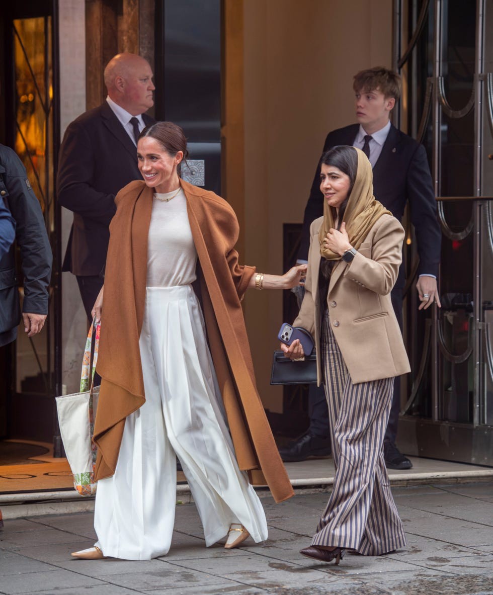 premium exclusive london, united kingdom strictly no subscriptions and no social media use meghan’s charity comeback duchess returns to her philanthropic roots following move back to britain as she enjoys glamorous claridge’s lunch with taliban shooting survivor malala yousafzai amid ongoing royal security row meghan markle appeared to be rekindling her british charity connections as she enjoyed a glamorous lunch with nobel peace prize winner malala yousafzai at londons exclusive claridge’s hote