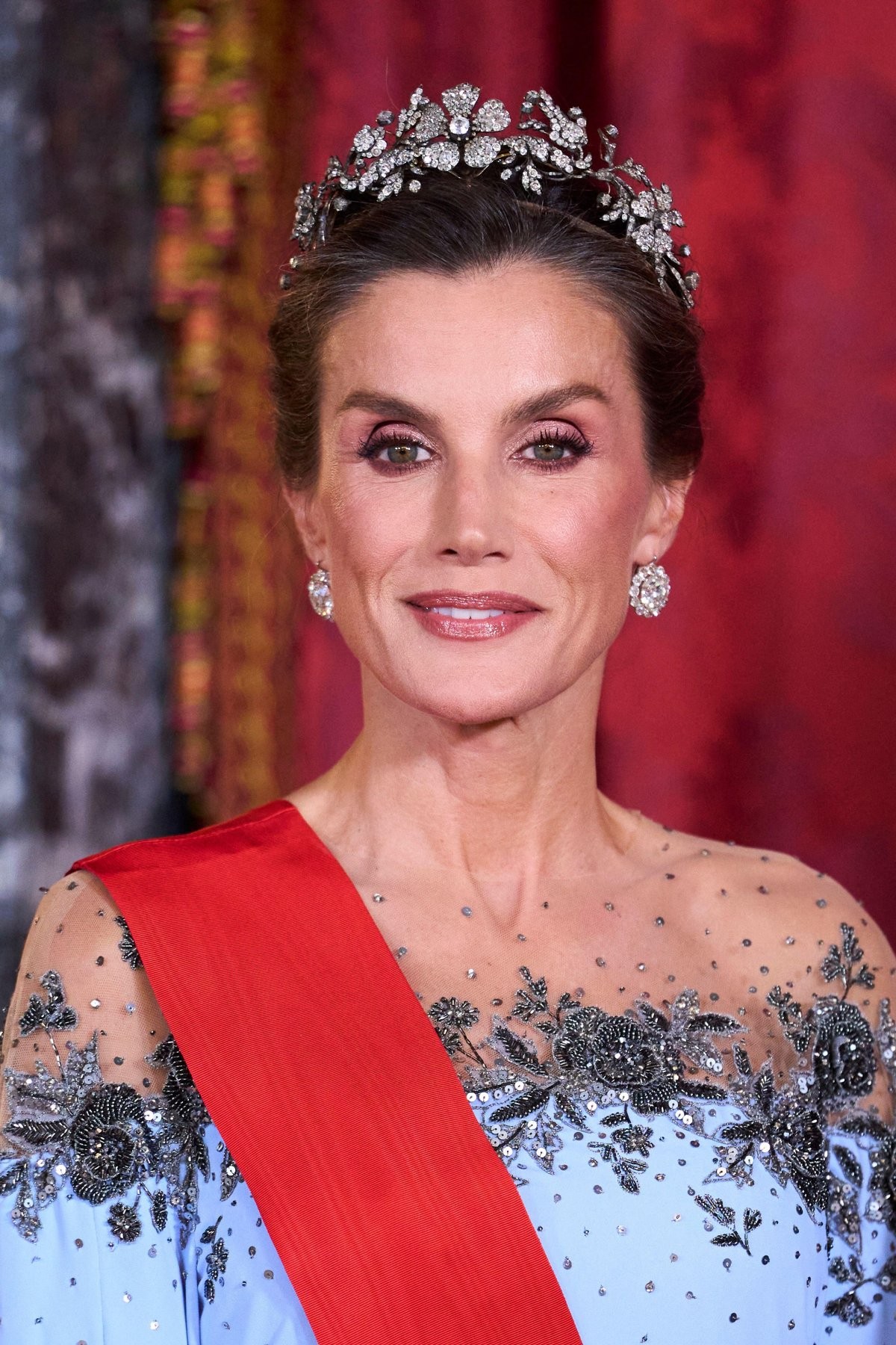 The King and Queen of Spain host a gala dinner in honor of the visiting President and First Lady of France at the Royal Palace in Madrid on September 29, 2026 (MPG/Alamy)